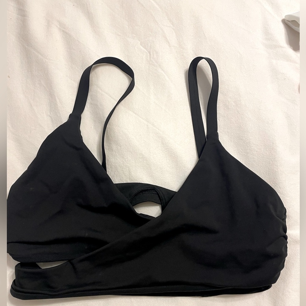 Lululemon Black Wrap Bra - size 6